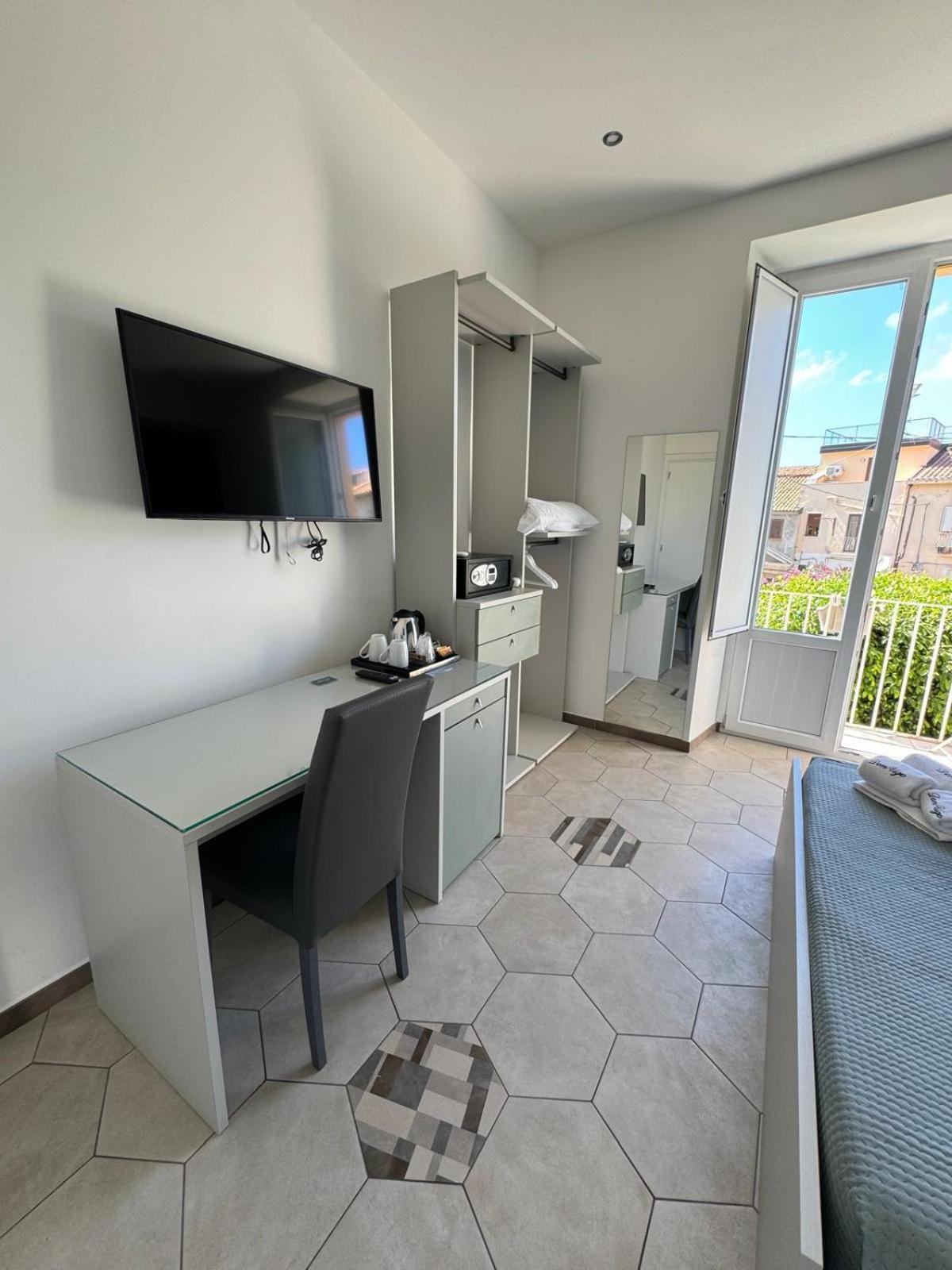 Don Ugo Luxury Rooms Тропеа Екстериор снимка