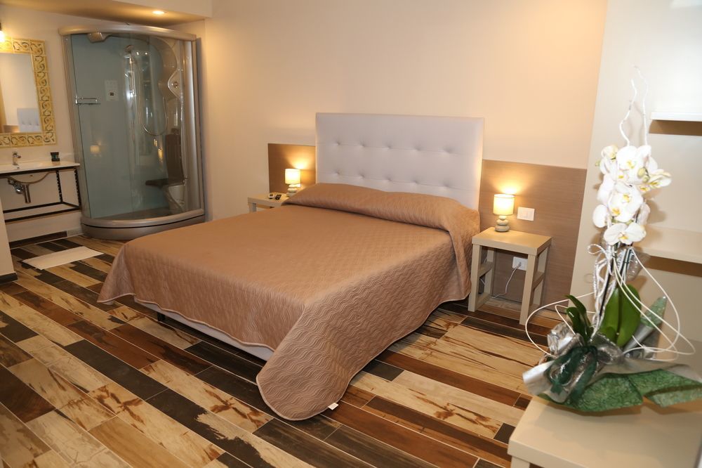 Don Ugo Luxury Rooms Тропеа Екстериор снимка